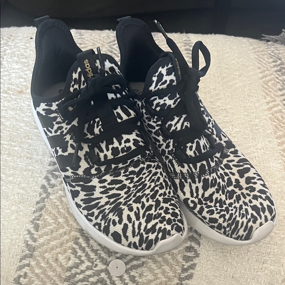 Skechers Women's Black and White Patterned Sneakers